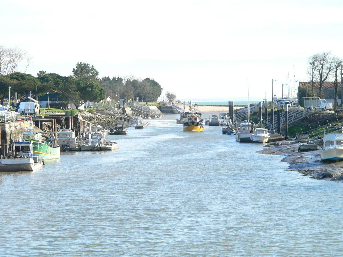 Les Bains Boyardville - Hotel Et Restaurant 외부 사진